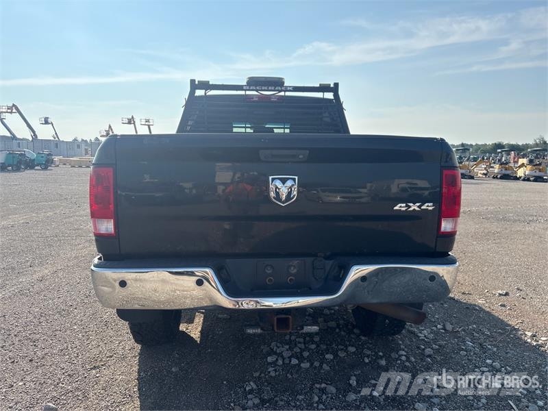 RAM 2500 4x4 Crew Cab Pickup (Inoperable) Outros