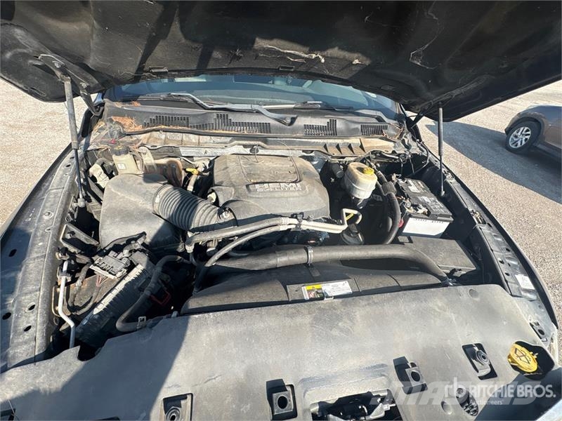 RAM 2500 4x4 Crew Cab Pickup (Inoperable) Outros