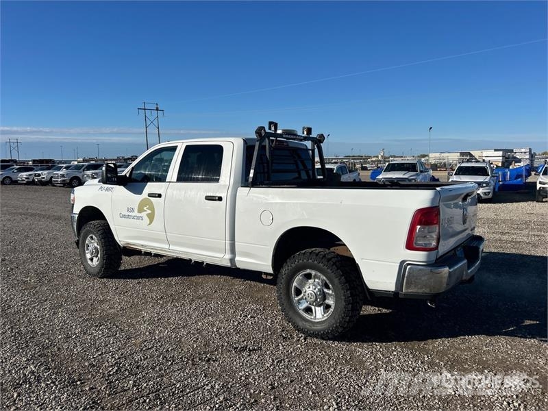 RAM 2500 4x4 Crew Cab Pickup Övriga bilar