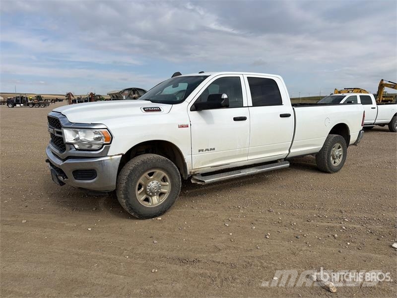 RAM 2500 4x4 Crew Cab Pickup (Inoperable) Kita