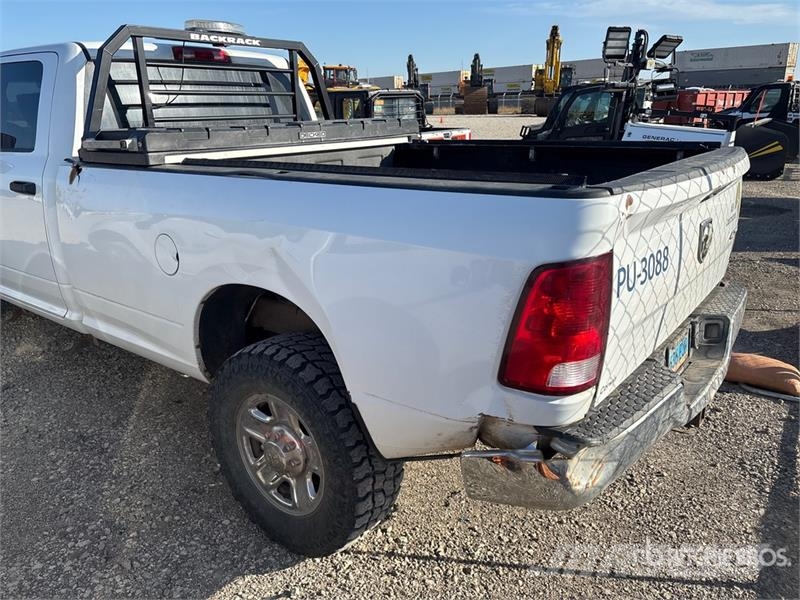 RAM 2500 4x4 Crew Cab Pickup Прочие фургоны