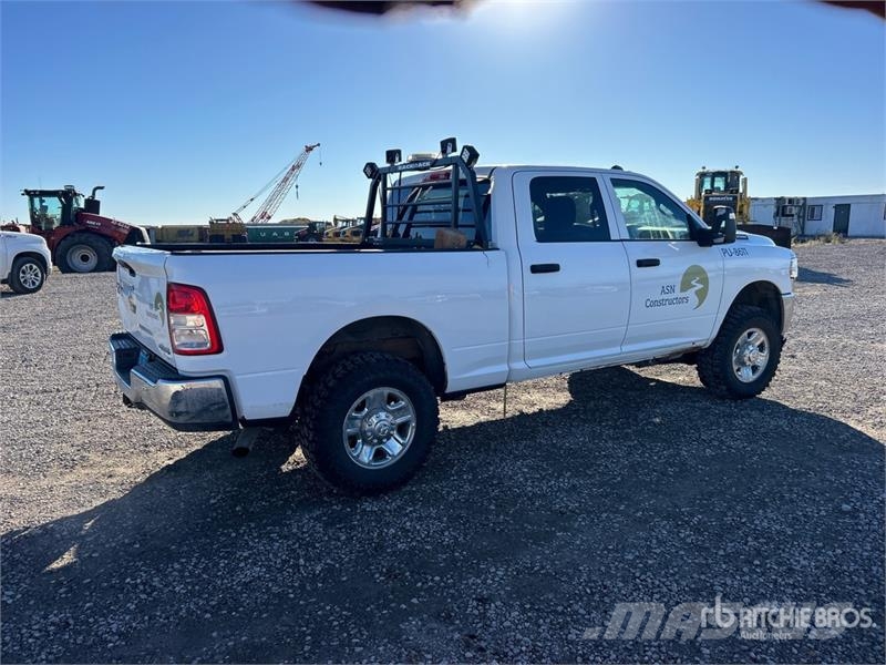 RAM 2500 4x4 Crew Cab Pickup Övriga bilar