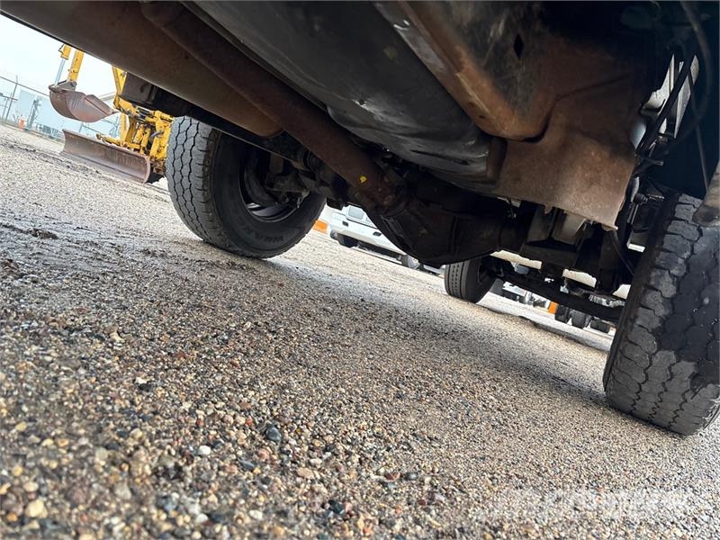 RAM 2500 4x4 Crew Cab Pickup Ostalo