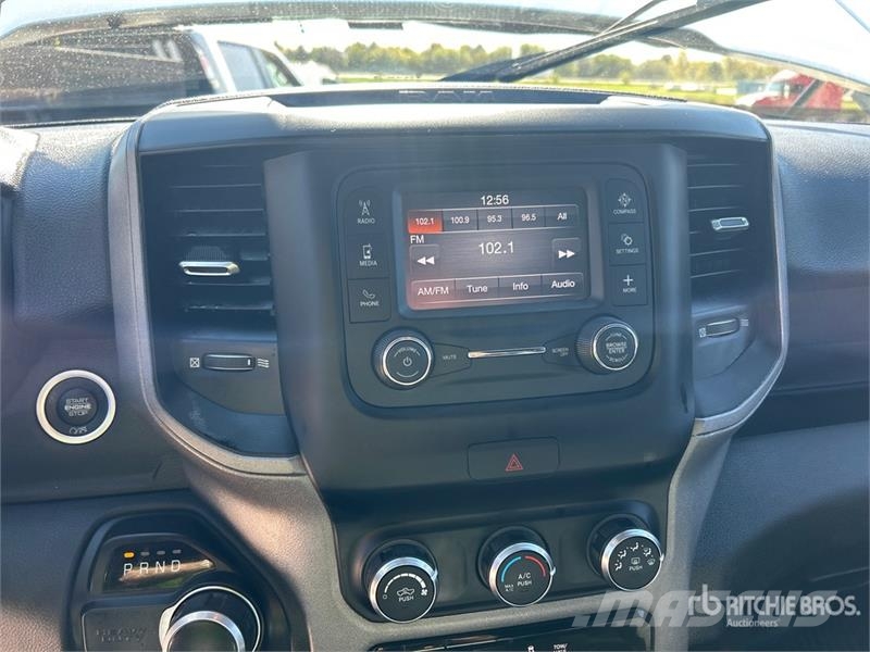 RAM 2500 4x4 Crew Cab Pickup أخرى