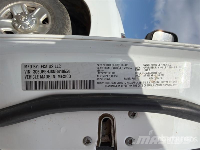 RAM 2500 4x4 Crew Cab Pickup Anders