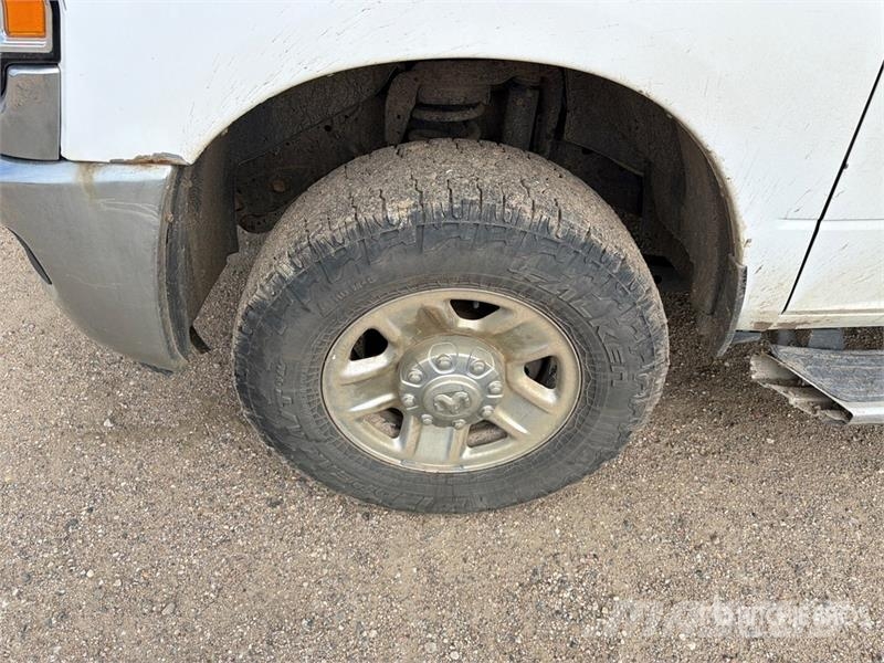 RAM 2500 4x4 Crew Cab Pickup (Inoperable) Kita