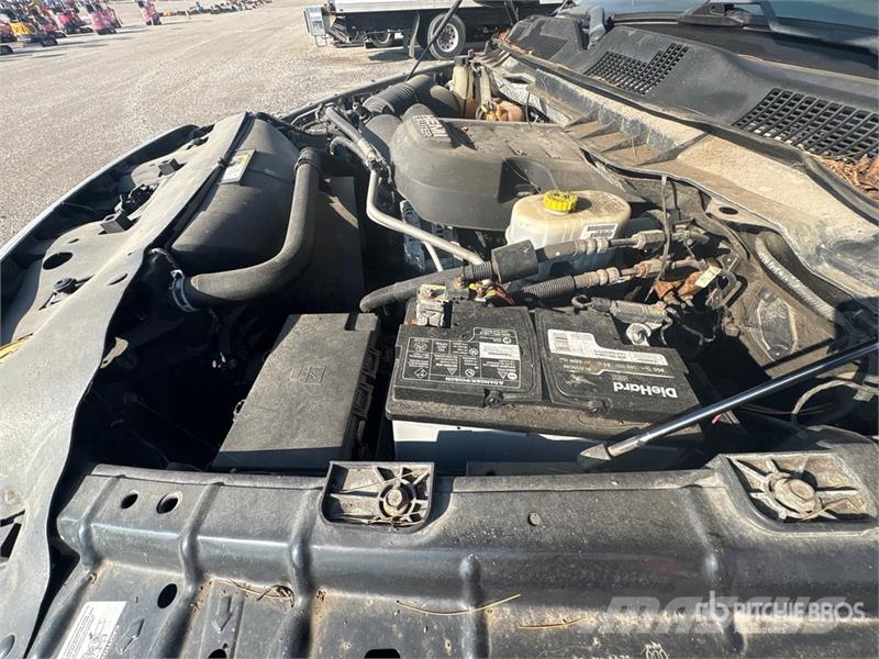 RAM 2500 4x4 Crew Cab Pickup (Inoperable) Outros