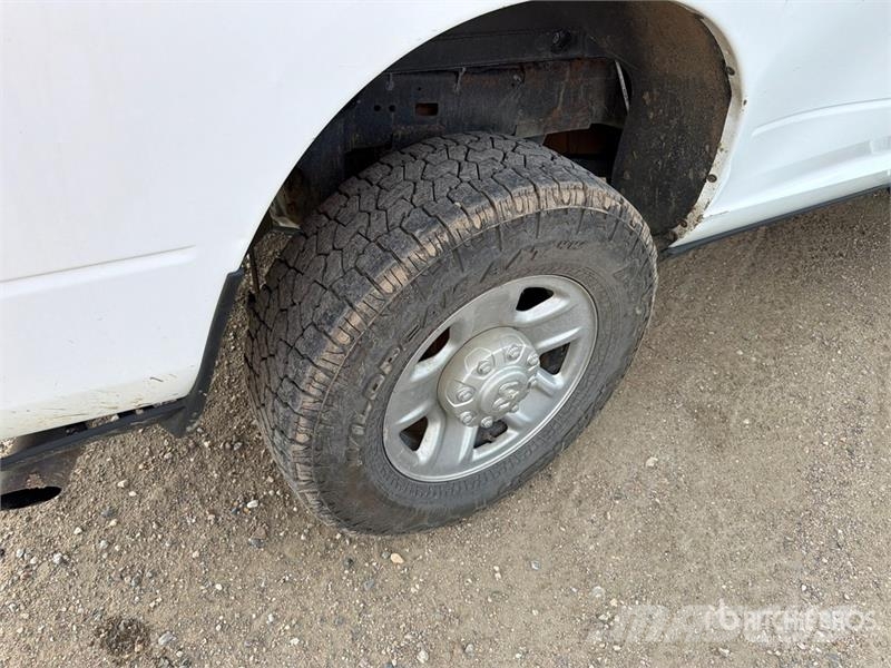 RAM 2500 4x4 Crew Cab Pickup Anders