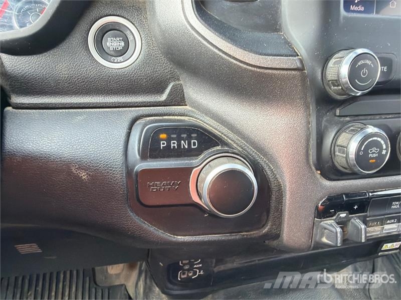 RAM 2500 4x4 Crew Cab Pickup (Inoperable) Kita