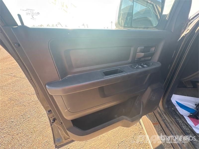 RAM 2500 4x4 Crew Cab Pickup (Inoperable) Outros