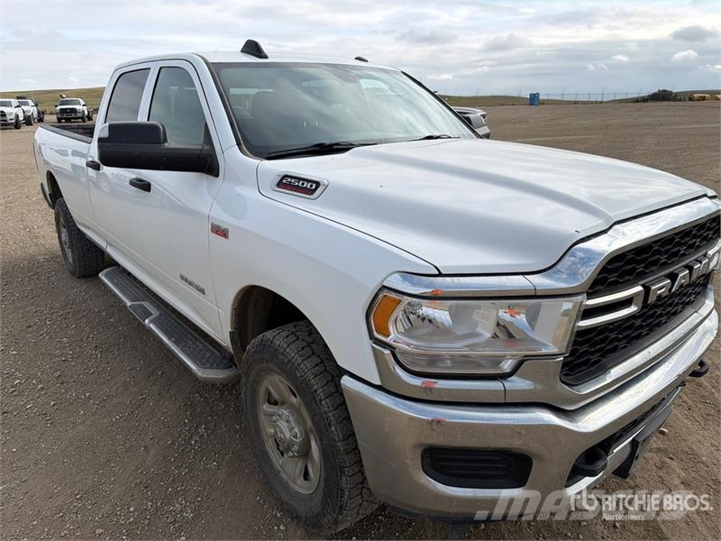 RAM 2500 4x4 Crew Cab Pickup (Inoperable) Kita