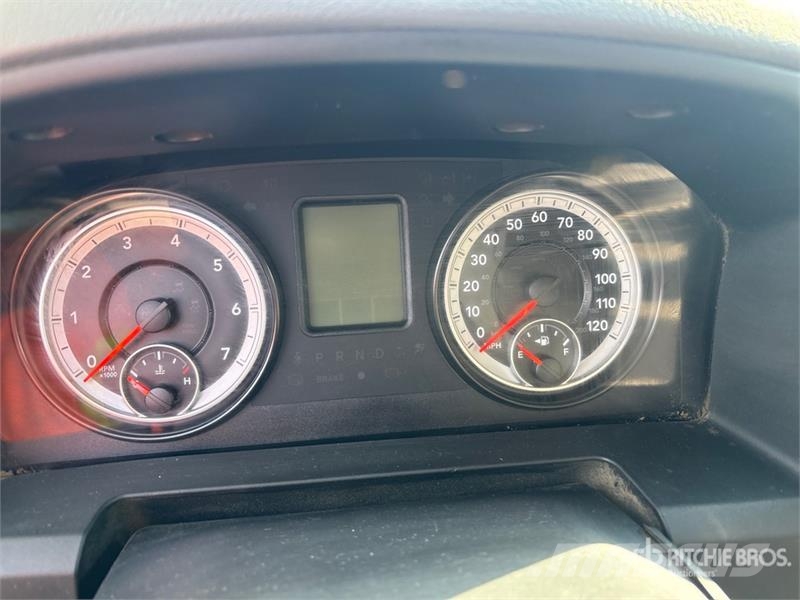 RAM 2500 4x4 Crew Cab Pickup Diger