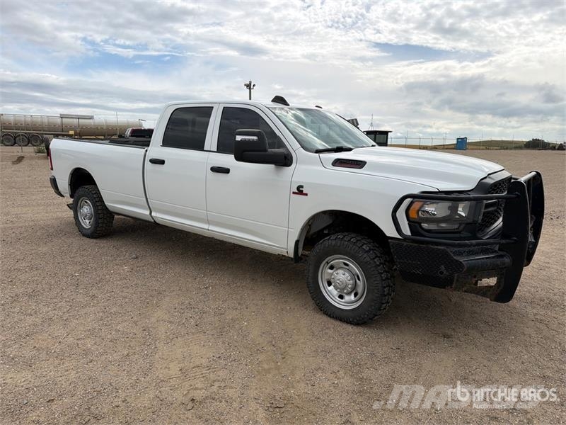 RAM 2500 4x4 Crew Cab Pickup Citi