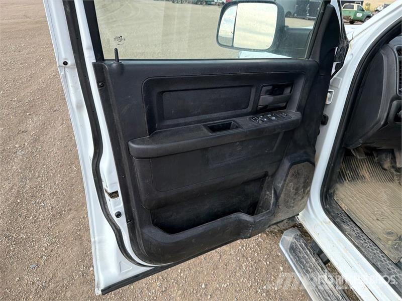 RAM 2500 4x4 Crew Cab Pickup Anders