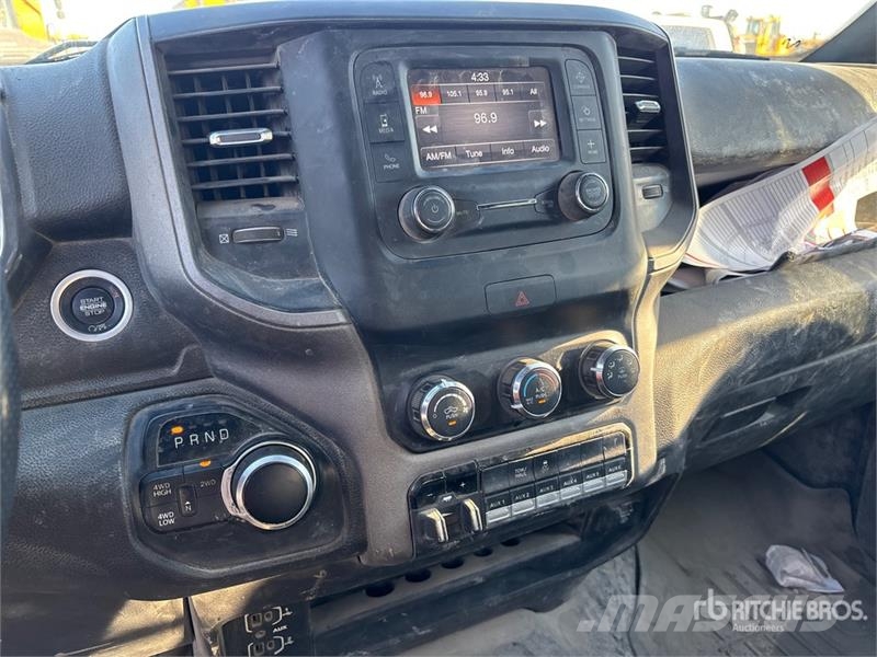 RAM 2500 4x4 Crew Cab Pickup أخرى