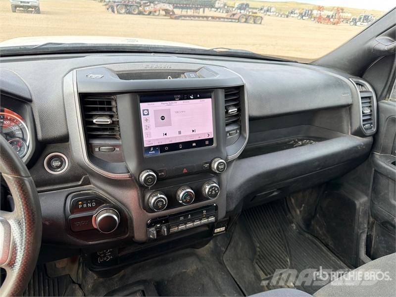 RAM 2500 4x4 Crew Cab Pickup (Inoperable) Kita