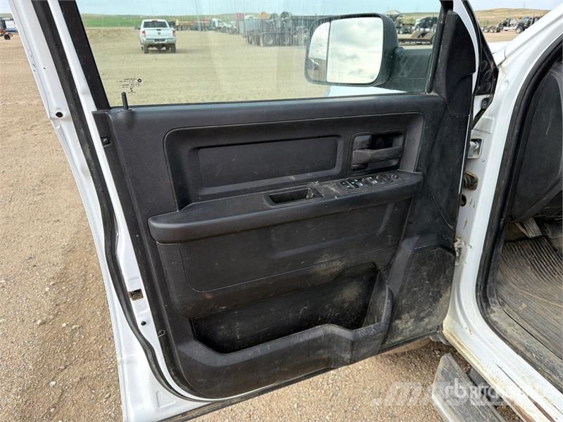 RAM 2500 4x4 Crew Cab Pickup (Inoperable) Kita