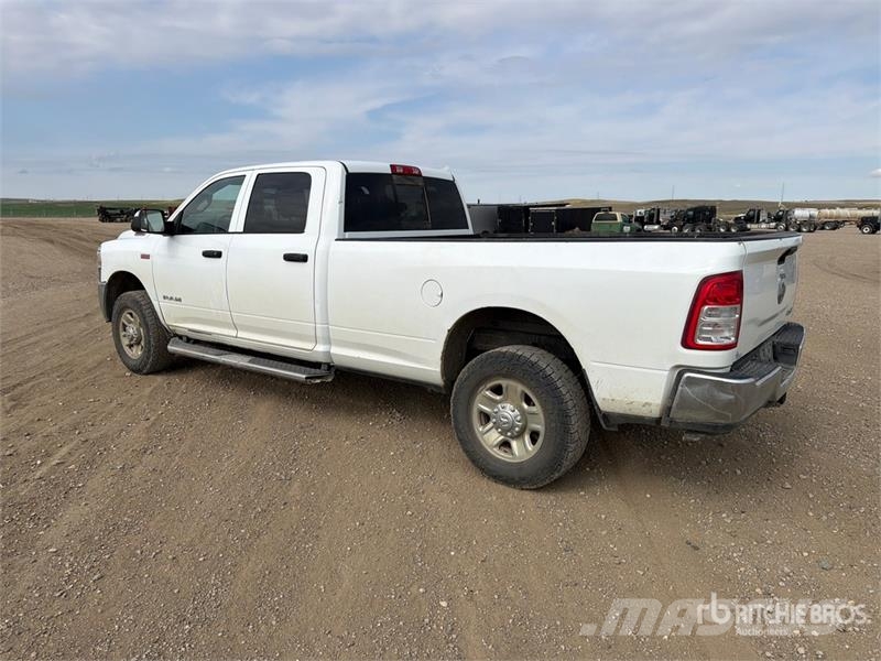 RAM 2500 4x4 Crew Cab Pickup (Inoperable) Kita