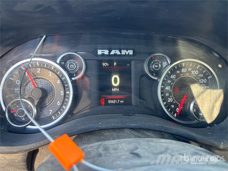 RAM 2500 4x4 Crew Cab Pickup أخرى