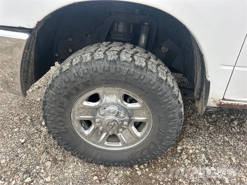 RAM 2500 4x4 Crew Cab Pickup その他