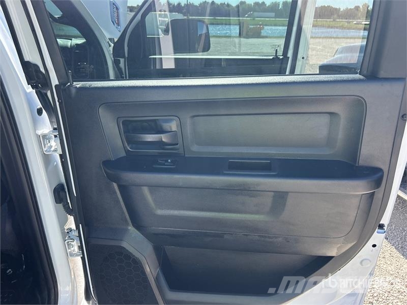 RAM 2500 4x4 Crew Cab Pickup أخرى