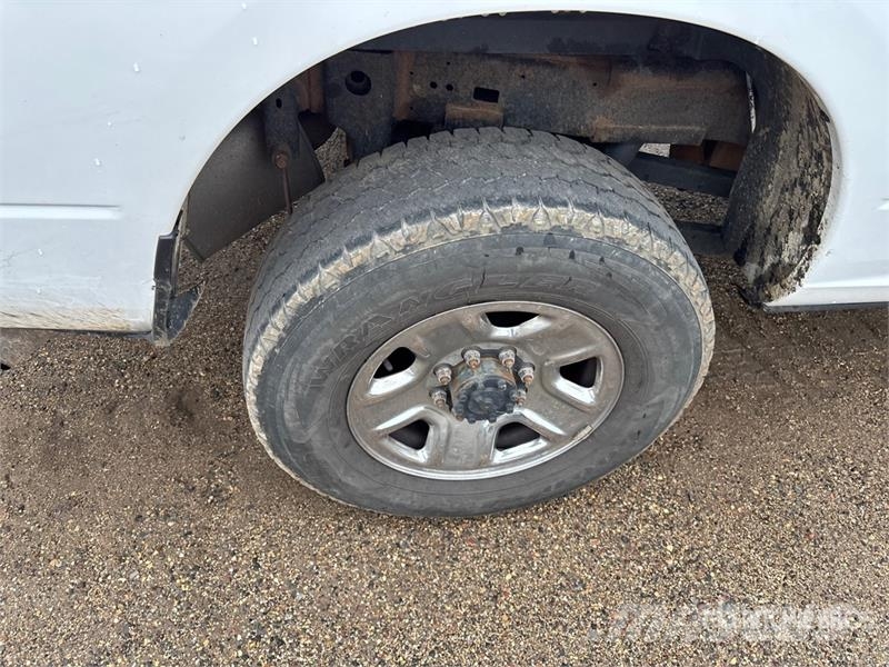 RAM 2500 4x4 Crew Cab Pickup Ostalo