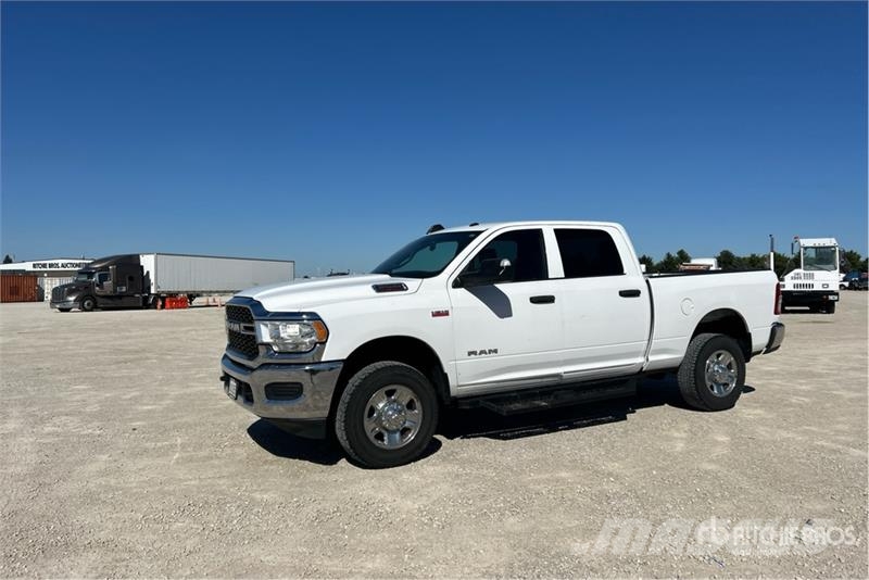 RAM 2500 4x4 Crew Cab Pickup Furgoni altro