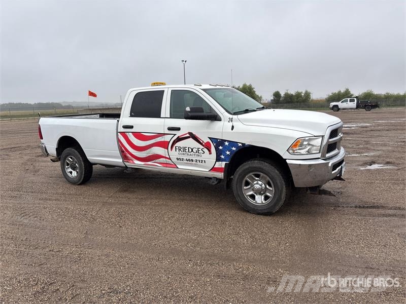 RAM 2500 4x4 Crew Cab Pickup Ostalo
