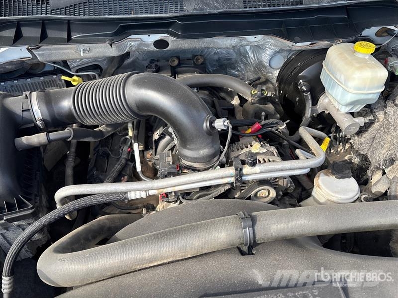 RAM 2500 4x4 Crew Cab Pickup Diger
