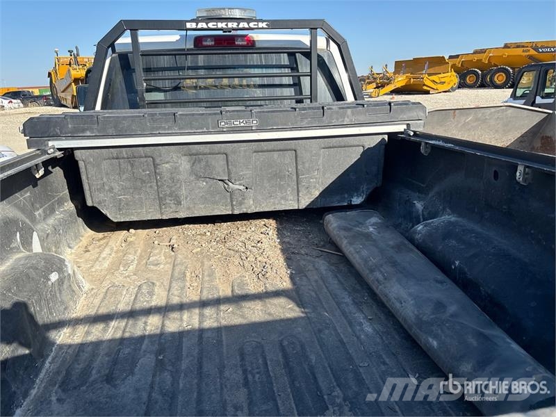 RAM 2500 4x4 Crew Cab Pickup Прочие фургоны