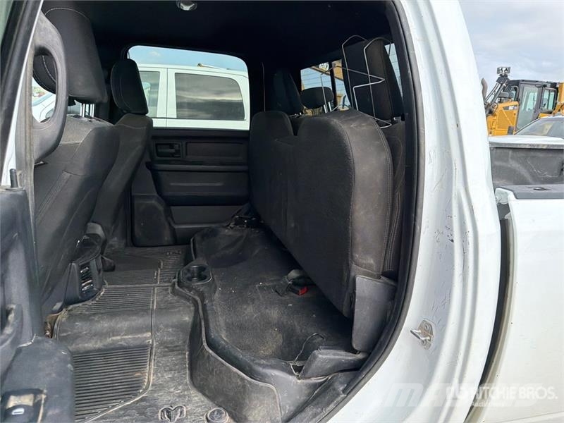 RAM 2500 4x4 Crew Cab Pickup (Inoperable) Kita