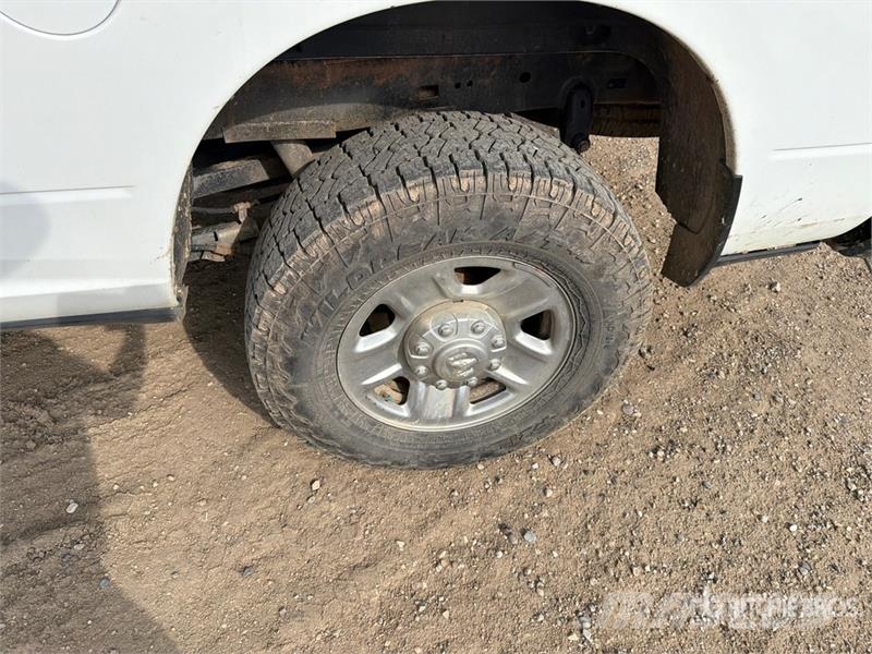 RAM 2500 4x4 Crew Cab Pickup Anders