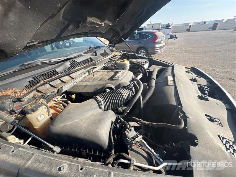 RAM 2500 4x4 Crew Cab Pickup (Inoperable) Outros