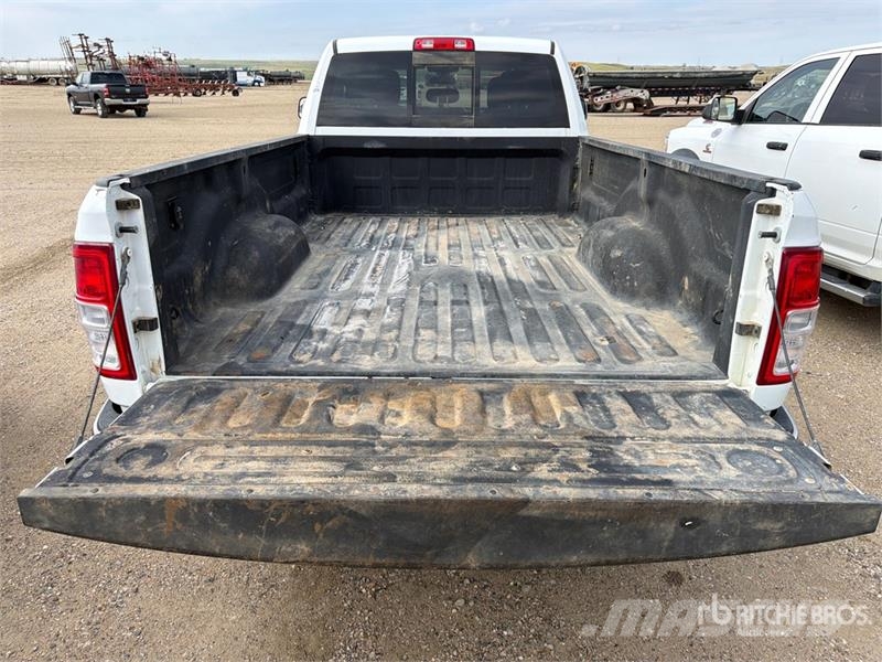 RAM 2500 4x4 Crew Cab Pickup (Inoperable) Kita