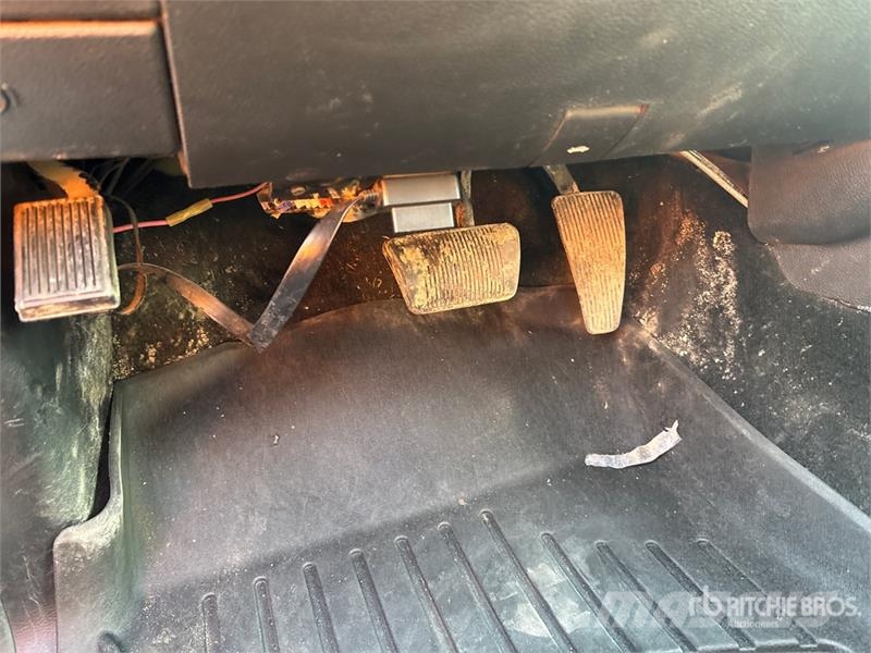 RAM 2500 4x4 Crew Cab Pickup Diger