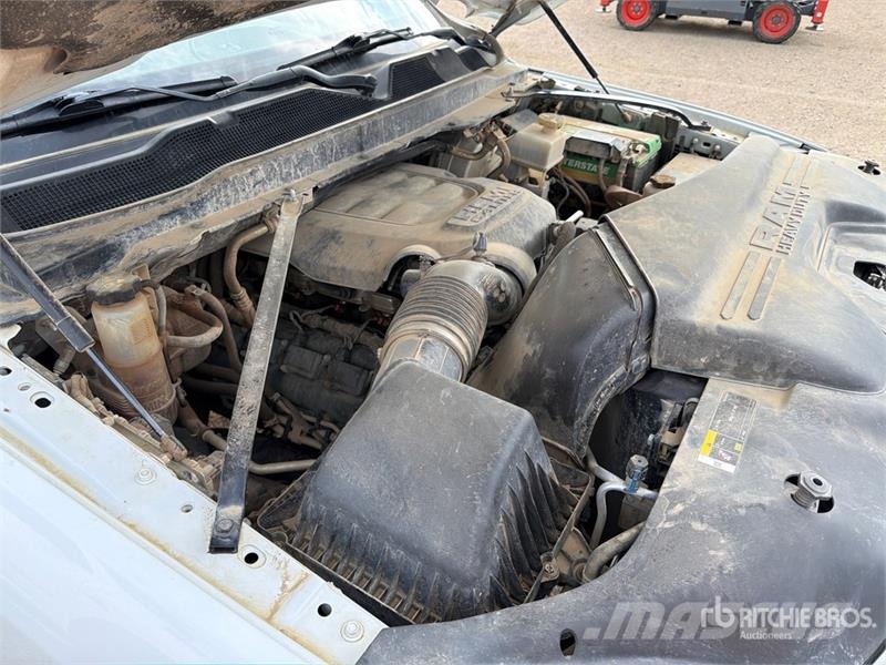 RAM 2500 4x4 Crew Cab Pickup (Inoperable) Kita