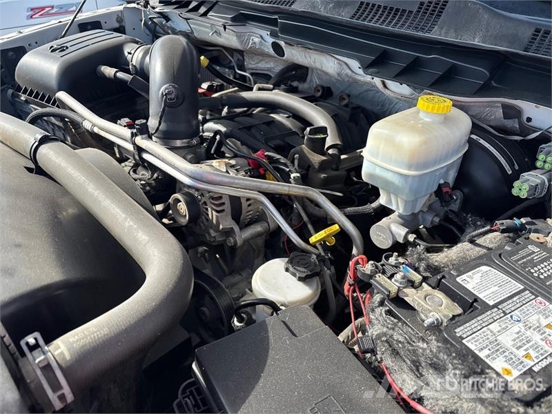 RAM 2500 4x4 Crew Cab Pickup Diger