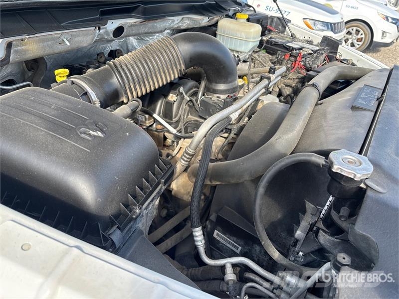 RAM 2500 4x4 Crew Cab Pickup Diger