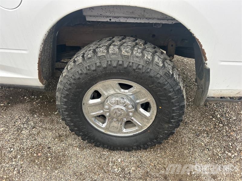 RAM 2500 4x4 Crew Cab Pickup その他