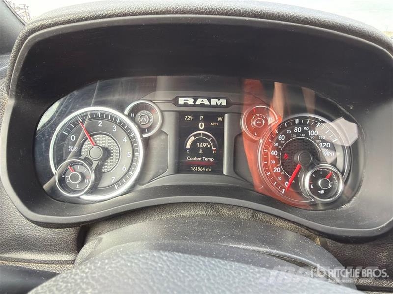 RAM 2500 4x4 Crew Cab Pickup (Inoperable) Kita