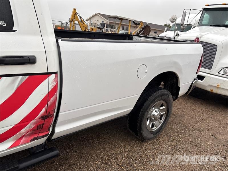 RAM 2500 4x4 Crew Cab Pickup Ostalo