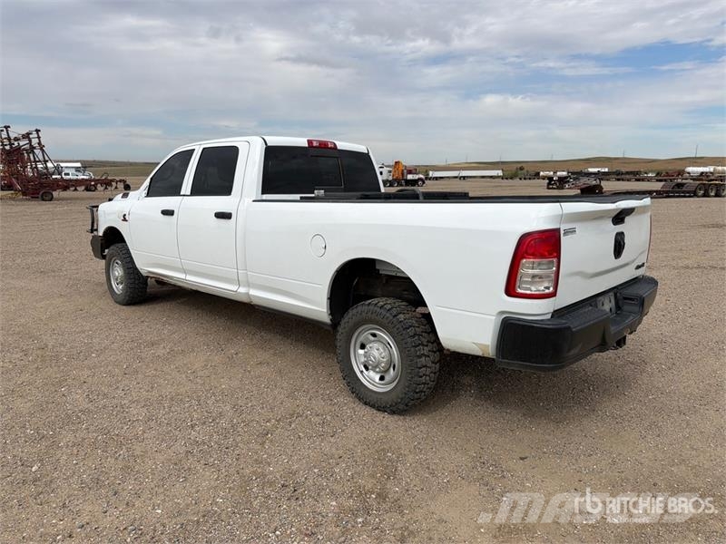 RAM 2500 4x4 Crew Cab Pickup Citi
