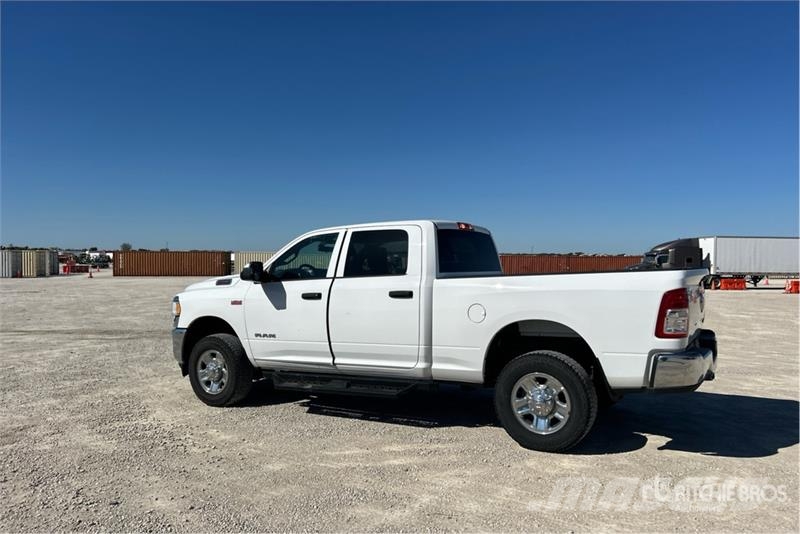 RAM 2500 4x4 Crew Cab Pickup Furgoni altro