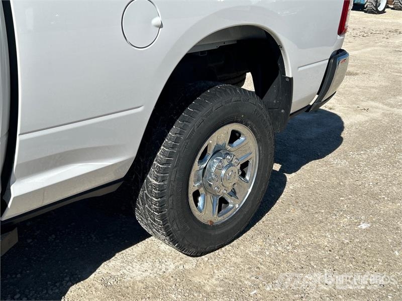 RAM 2500 4x4 Crew Cab Pickup Furgoni altro