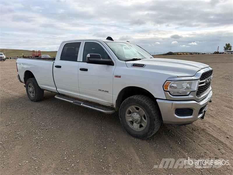 RAM 2500 4x4 Crew Cab Pickup (Inoperable) Kita