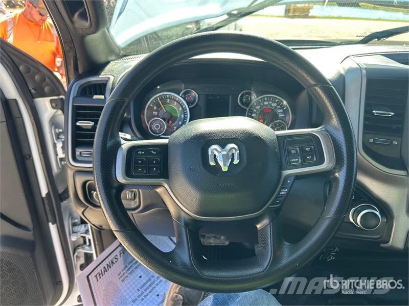 RAM 2500 4x4 Crew Cab Pickup أخرى