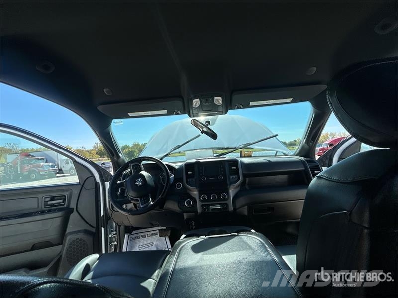RAM 2500 4x4 Crew Cab Pickup أخرى
