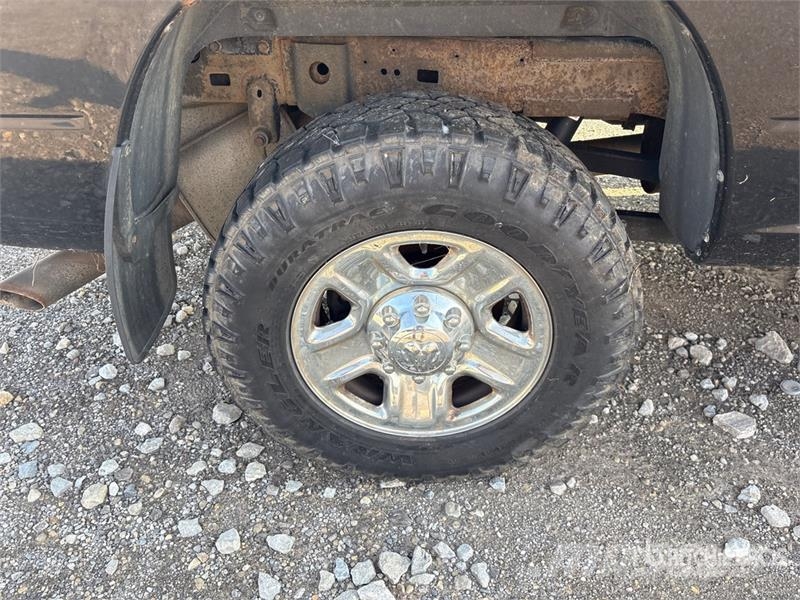 RAM 2500 4x4 Crew Cab Pickup (Inoperable) Outros