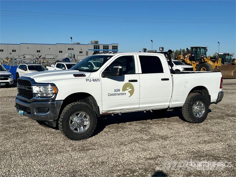 RAM 2500 4x4 Crew Cab Pickup Övriga bilar