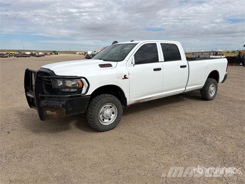 RAM 2500 4x4 Crew Cab Pickup Citi